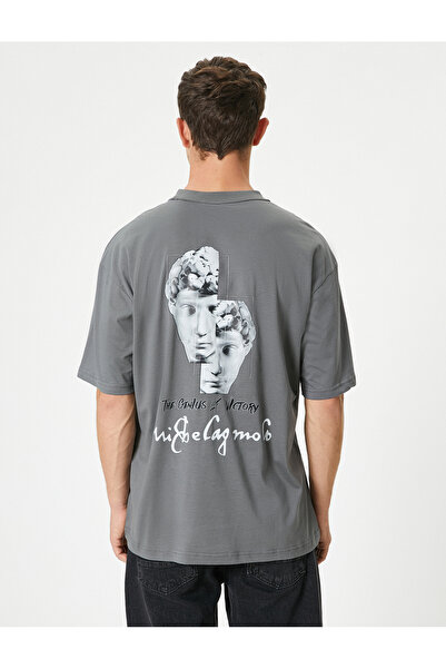 Koton Önü ve Arkası Baskılı Tişört Kısa Kollu Bisiklet Yaka Pamuklu Rahat Kalıp