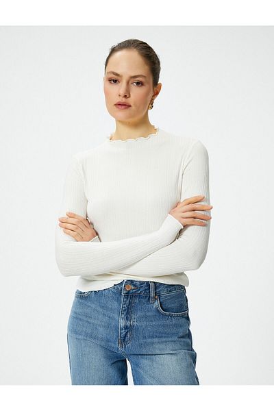 Koton Μακρυμάνικο T-shirt με υφή Standard Fit