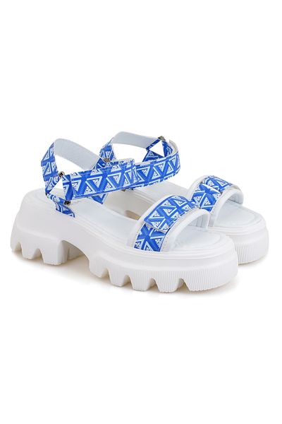 Desa Sandale cu toc cu pană cu model monogramă Madison Blue