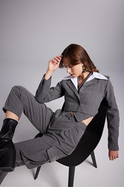 HOLLY LOLLY Removable Shirt Collar Detailed Striped Crop Kira Blazer Jacket Gray