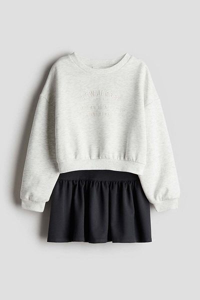 H&M طقم مكون من قطعتين سويت شيرت وتنورة