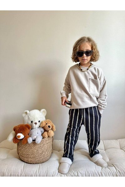 hira kids collection Boy's Sports Stylish Stripes Tracksuit Set