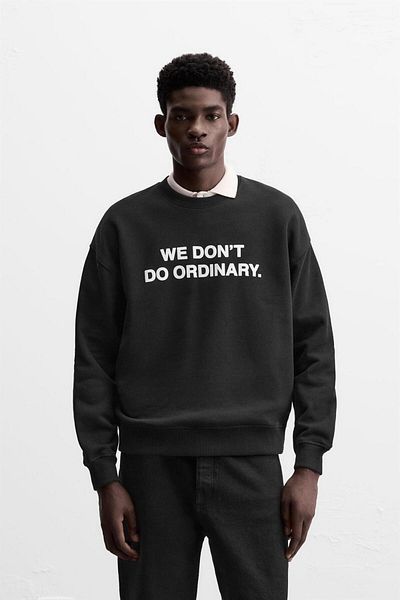 The Champ Clothing Черно, ние не правим обикновени неща. Суитшърт с надпис и кръгло деколте