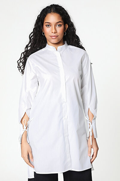 RİNA قميص عاطفي بسيط باللون الأبيض العتيق