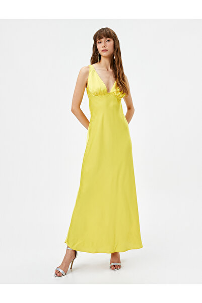 Koton Abendkleid aus Satin, lang, tiefer V-Ausschnitt, dicke Träger