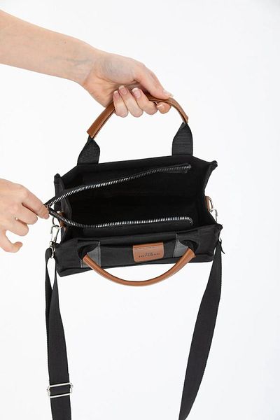 Chic Crazy Geantă de umăr de mână Mini The Tote Bag cu curele încrucișate din pânză