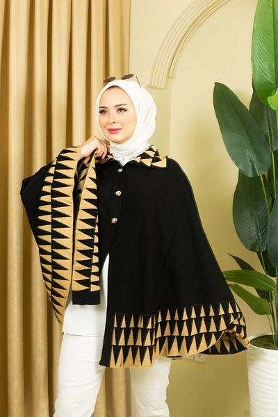 sportiness Women's Triangle Print Buttoned Collar Knitwear Poncho