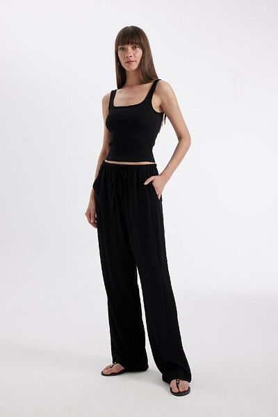DeFacto Slim-Fit Slim-Fit-Camisole mit quadratischem Kragen, Freizeit-Unterhemd X9420az
