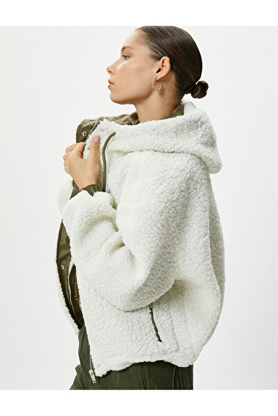 Koton Kapşonlu Peluş Ceket Fermuarlı Astarlı Cepli