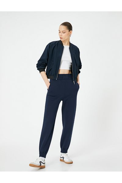 Koton Ανυψωμένο Jogger Sweatpants Άνετη εφαρμογή με ψηλόμεσες τσέπες