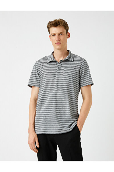 Koton Πόλο μπλουζάκι με ριγέ λαιμόκοψη με τσέπες