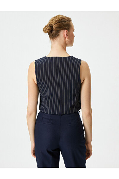 Koton V-подібний виріз горловини Кишеня Детальніше