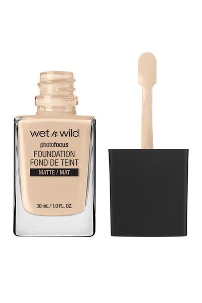 WET N WİLD Wet n Wild Photo Focus Foundation Soft Ivory