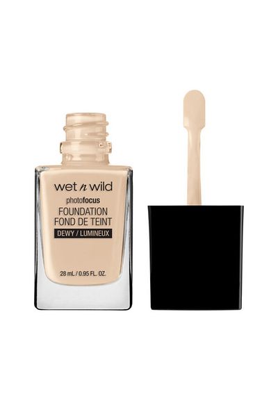 WET N WİLD Wet n Wild Photo Focus Dewy Foundation Soft Ivory