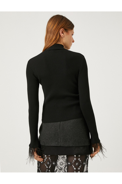 Koton Melis Ağazat X - Kolları Tüy Detaylı Yarım Balıkçı Yaka Kazak