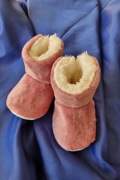 Trade Bazaar 0-9 Months Baby Slippers - Plush, Non-Slip Sole and Furry Booties