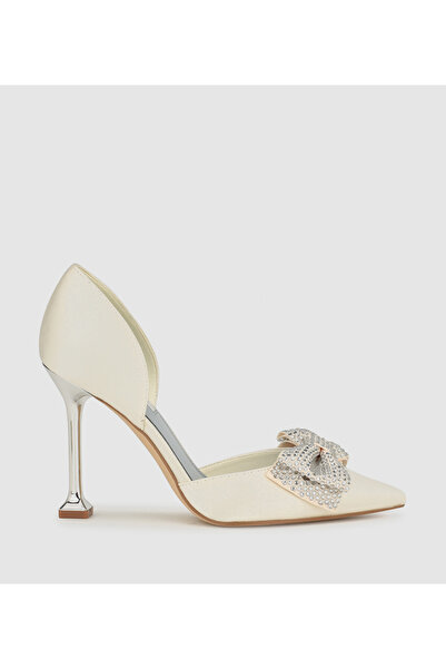 Nine West Women Ivory Sandals