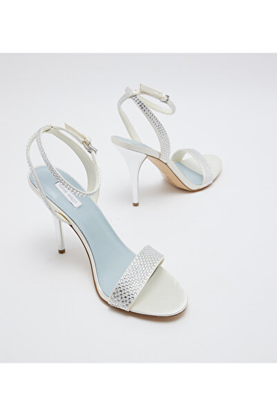 Nine West Women Ivory Sandals