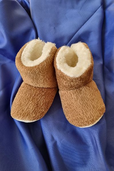 Trade Bazaar 0-9 Months Baby Slippers - Plush, Non-Slip Sole and Furry Booties