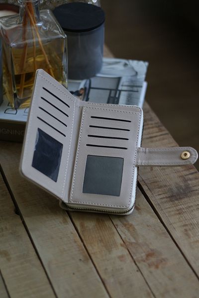 Moom Bag Γυναικείο πορτοφόλι μεσαίου μεγέθους με λεπτομέρεια κρεμ κάρτας