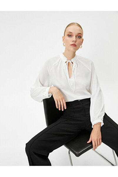 Koton Μπλούζα με μανίκι με μπαλόνι, κολάρο, παράθυρο με λεπτομέρεια δεμένο