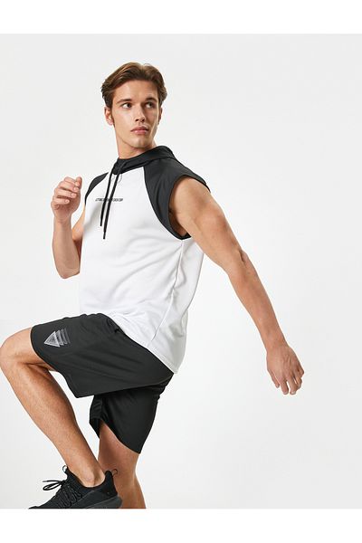 Koton Sport-Unterhemd mit Kapuze und Slogan-Aufdruck – Raglan-Ärmel-Detail