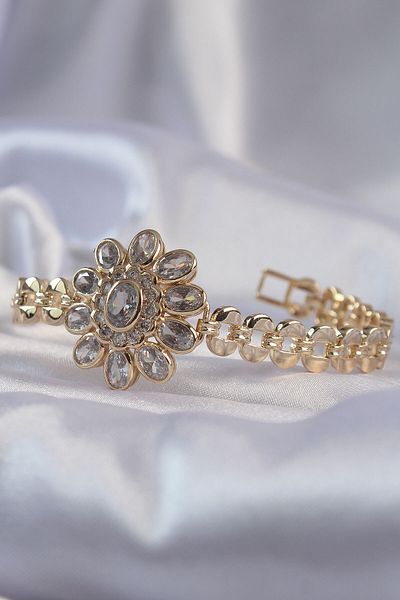 Skygo Brass Gold Color Chunky Zircon Stone Flower Figured Bracelet - Tj-Bb6141