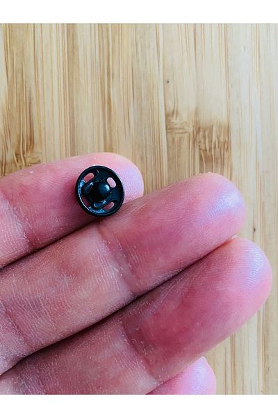 Kartopu Standoffs Metal Snap 09mm 6 Pcs 2 Pkt. 12 Pieces. Color: Black.