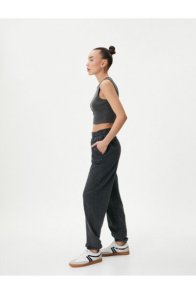 Koton Jogger Sweatpants με τσέπες και Pale Effect Άνετη Εφαρμογή Βαμβάκι