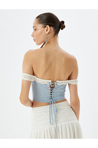 Koton Crop Bluz Düğmeli Kayık Yaka Omzu Açık Slim Fit