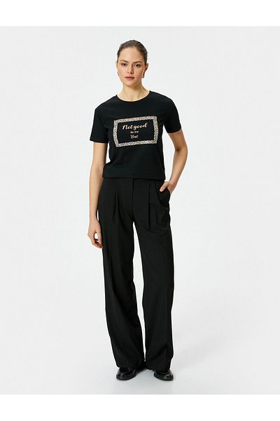Koton Tricou cu imprimeu leopard cu decolteu rotund cu mânecă scurtă din bumbac