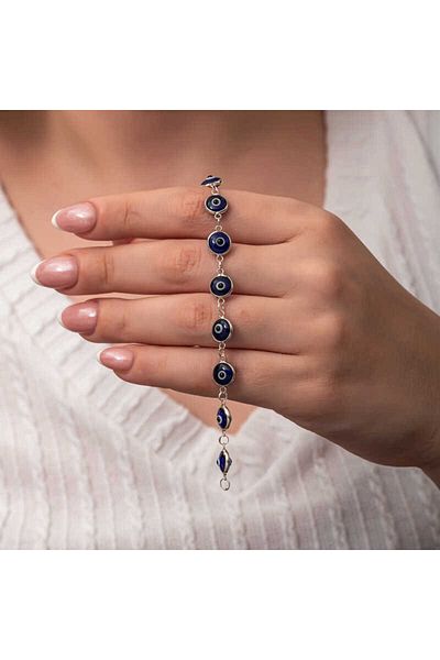 Skygo Women's Silver Round Evil Eye Bracelet