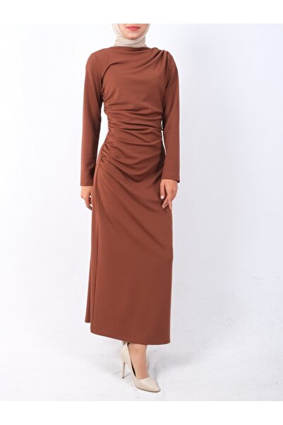 Modamorfo Πλεκτό κρεπ φόρεμα με ντραπέ στο πλάι του σκάφους - μαύρισμα