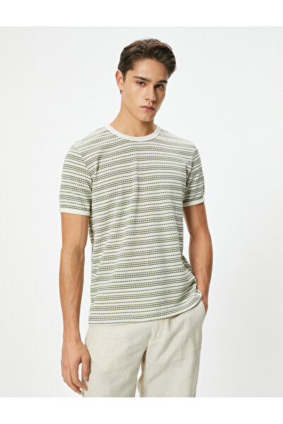 Koton Texturované tričko s krátkým rukávem Crew Neck
