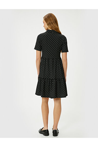 Koton Puntíkované mini košilové šaty s krátkým rukávem