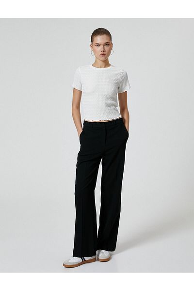 Koton Textured Crop Top - Krátký rukáv Crew Neck - Slim Fit Bürument