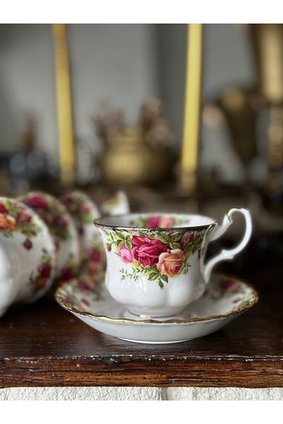 Royal Albert Antique Porcelain Old Country Roses Double Coffee / Tea Cup and Saucer
