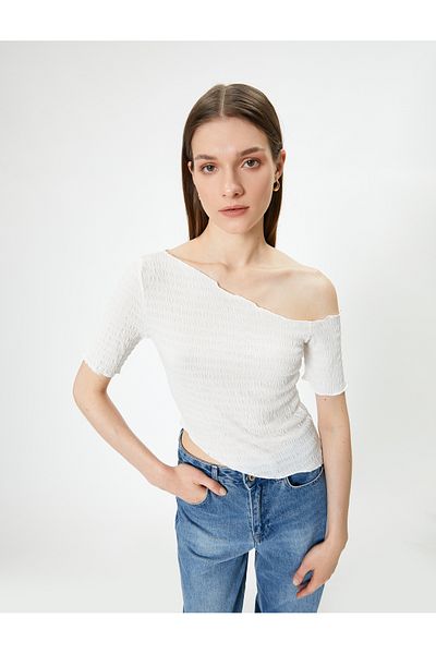 Koton One-Shoulder-Bluse mit asymmetrischem Ausschnitt, kurzärmelig, strukturiert