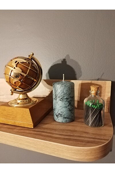 Genel Markalar Renkli cam fanusta şık kibrit seti, dekoratif ve kullanışlı.