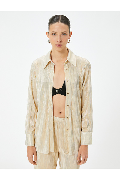 Koton Langärmliges Plisseehemd mit glänzendem Foliendruck