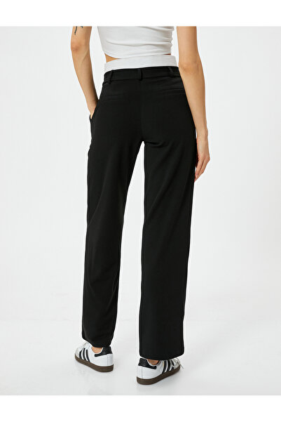 Koton Hose mit geradem Bein und Bundfalten