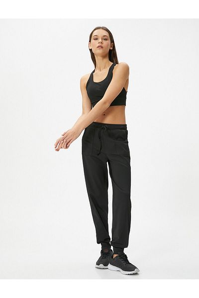 Koton Sport-Jogginghose, bequeme Passform, hohe Taille, Bindegürtel, Tasche