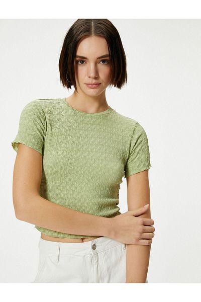 Koton Μπλουζάκι με υφή Crop Slim Fit με λαιμόκοψη