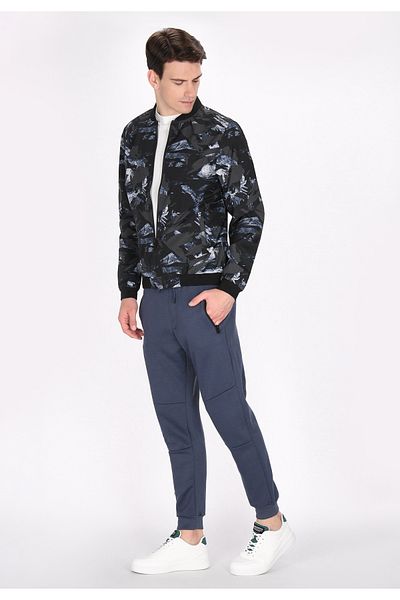 Mo Jacke
