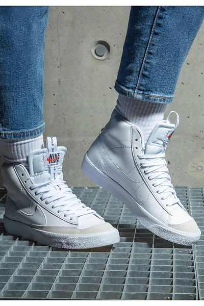 Nike Blazer Mid 77 Se Dance Pantofi de damă din piele naturală, alb