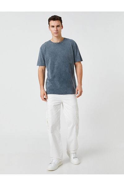 Koton Tricou de bază Detaliu cu fante cu decolteu