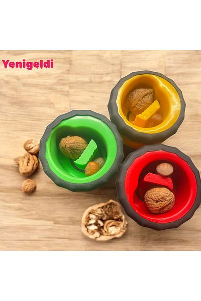Yenigeldi 2Pcs Japanese Design New Generation Flip Nut and Walnut Cracker for Rehabilitation