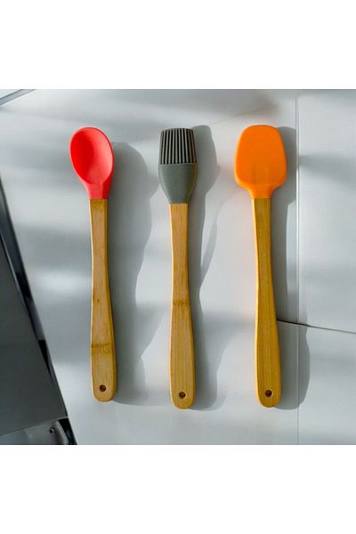 Yenigeldi 3Pcs 21cm Pastel Color Bamboo Handle Mini Silicone Baking Set, (Spoon, Brush, Spatula)