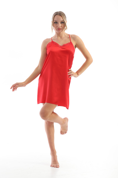 Laperissa Cămașă de noapte din satin țesut, cu guler roșu și detalii din tul