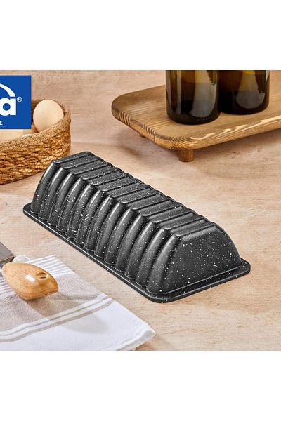Eda قالب كيك من الجرانيت المصبوب من Burak Eda Baton مقاس 32x14x6.5 سم